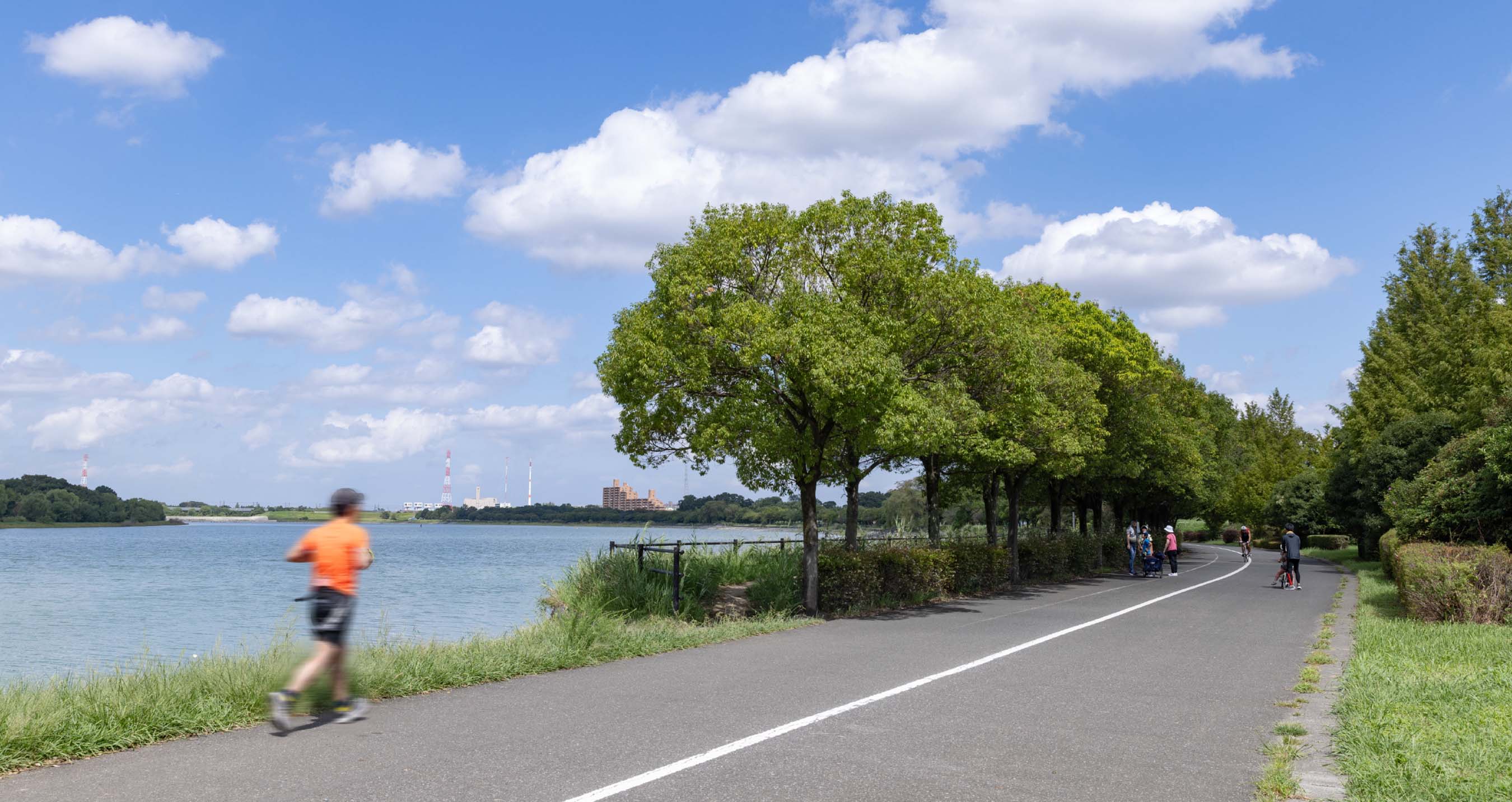 彩湖・道満グリーンパーク（約3.4km）