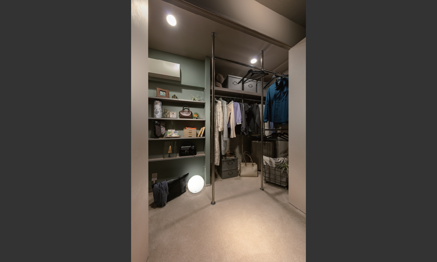 Big Walk-in Closet
