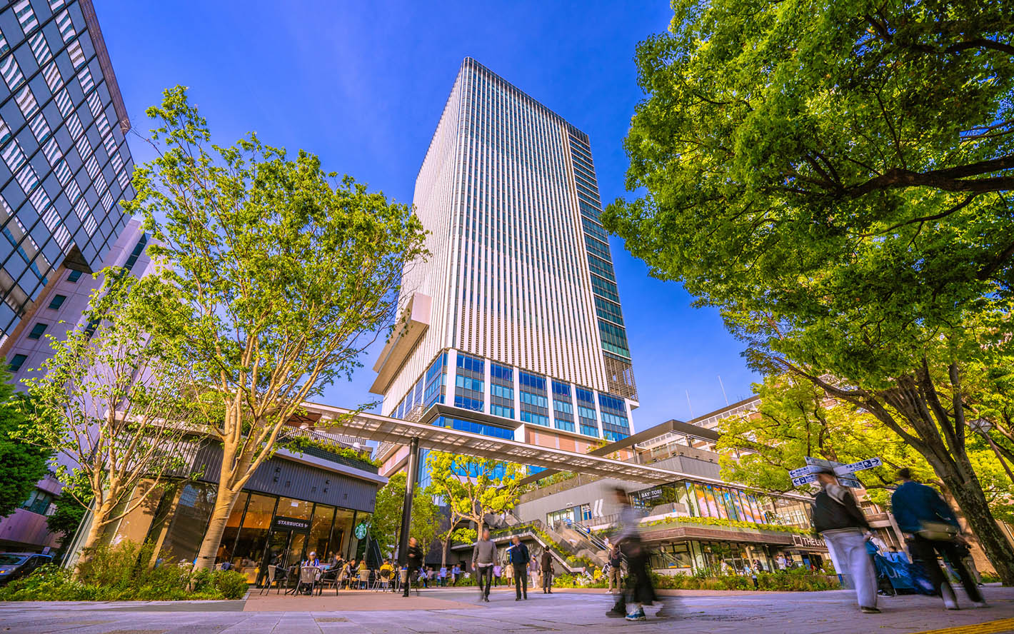 「新　宿」駅53分（47分）