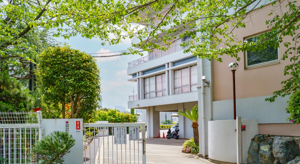 精華小学校